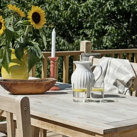 Small House With Large Garden Near Дом отдыха *