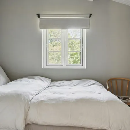 Small House With Large Garden Near Дом отдыха